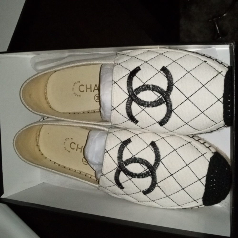 Chanel Off White/Black Espadrilles